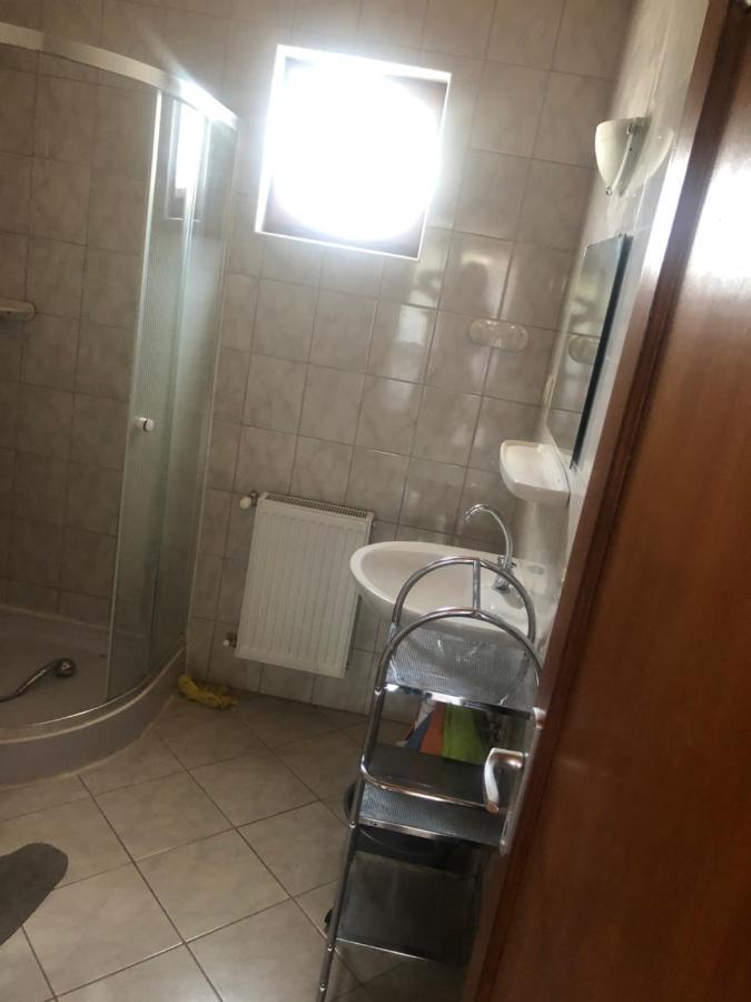 Zalakarosi Egerfa Nyaralohaz Foeldszinti Es Emeleti Apartman Exterior photo